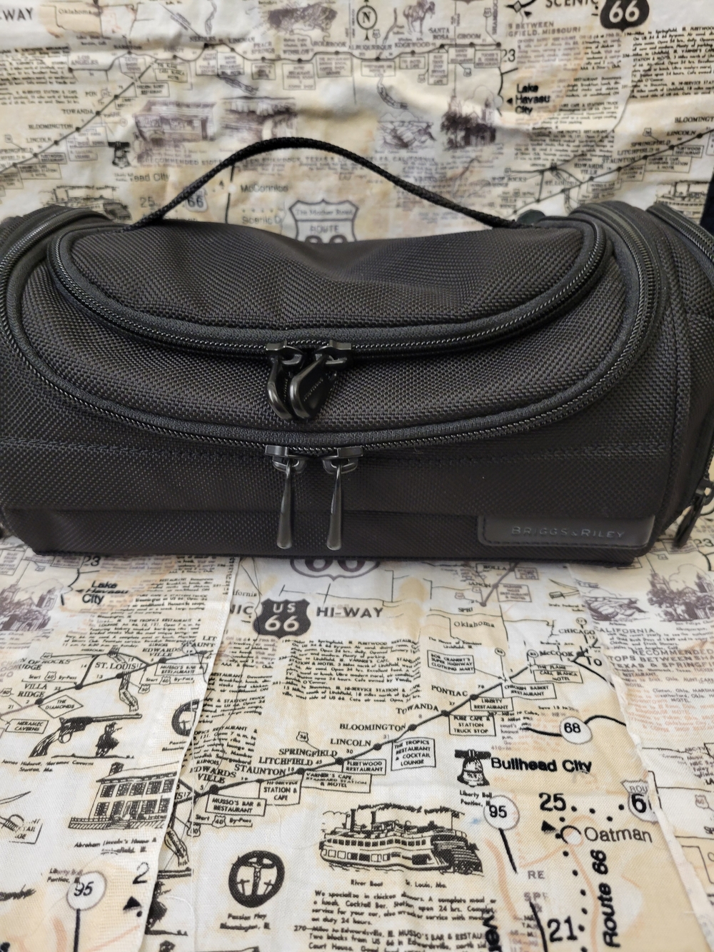 Briggs & Riley Black Baseline Executive Men’s Travel Toiletry Bag